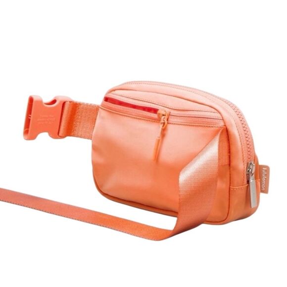 . Lululemon Everywhere Belt Bag 1L Coral Kiss - Picture 3 of 16